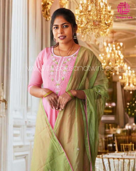 Pink Mul Chanderi Kurta Set with Green Pant and Dupatta | Threads & Twirls