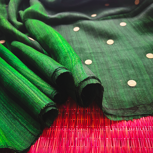 Emerald Green Matka Silk Saree with Muslin Silk Pallu | Mriksha Sarees