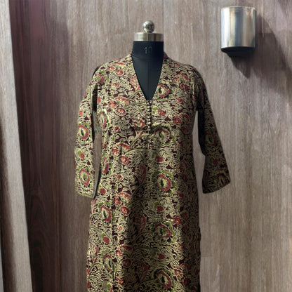 Lightweight Cotton Salwar Suit with Dual Tone Dupatta & Pant | V-Neck | 3/4 Sleeves – Threads & Twirls