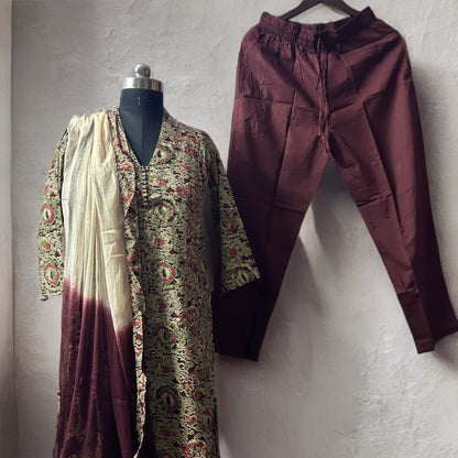 Lightweight Cotton Salwar Suit with Dual Tone Dupatta & Pant | V-Neck | 3/4 Sleeves – Threads & Twirls