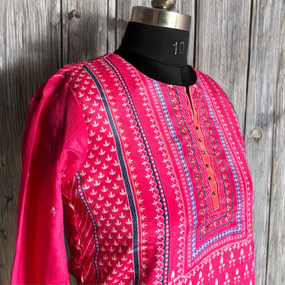 Pink Printed Rayon Kurtha Set with Pant & Dupatta | Threads & Twirls