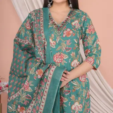 Manju - Floral print suit set - Green | Threads & Twirls