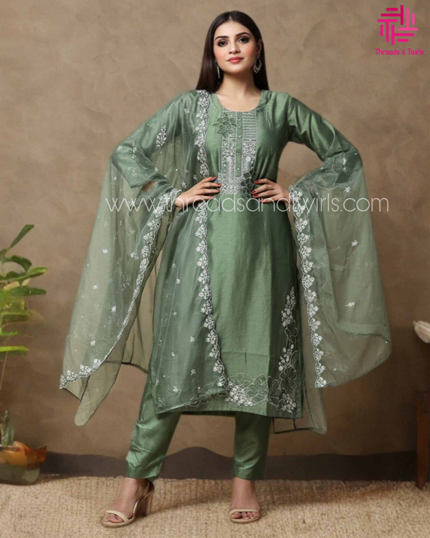 Olive Green Cut Work Embroidered Kurtha Set with Organza Dupatta – Elegant Ethnic Wear for Women