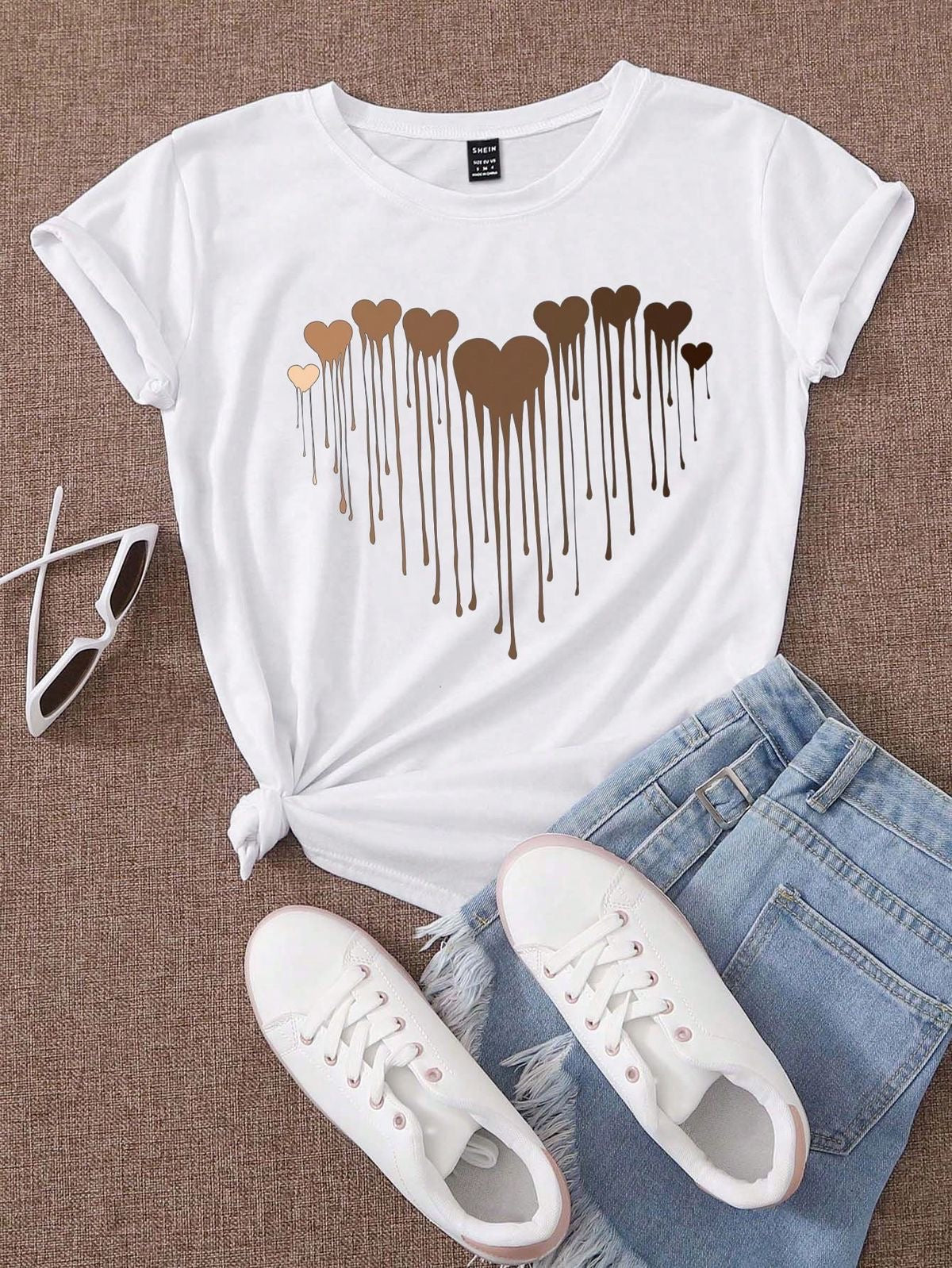 White Women’s 3/4 Sleeve Cotton T-Shirt with Heart Symbol Print – Casual Everyday Wear