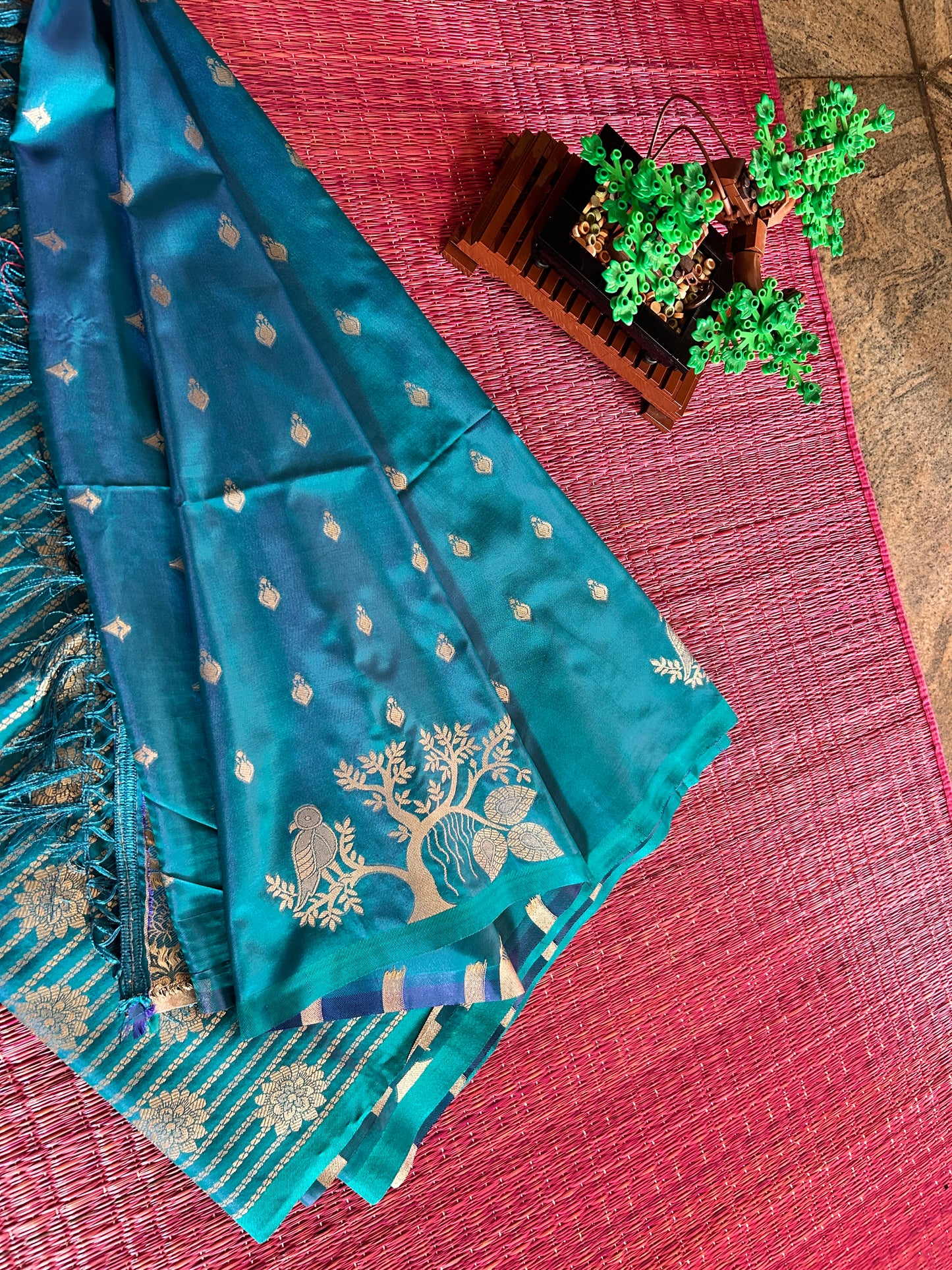 Banarasi Zari Embroidery Soft Silk Saree – Floral & Bird Motif Collection (Green, Red, Teal Variants)