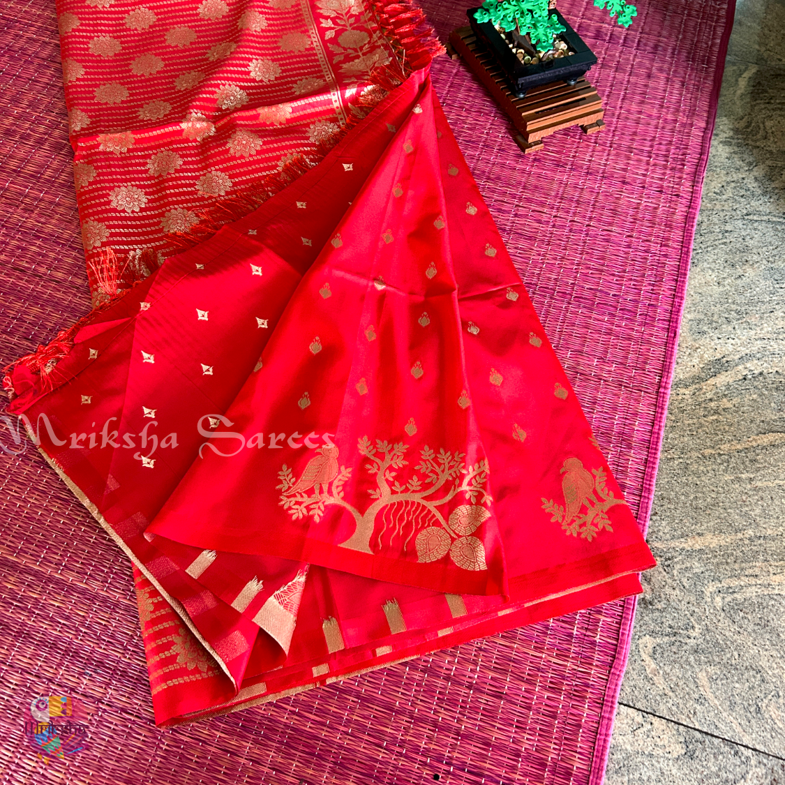 Banarasi Zari Embroidery Soft Silk Saree – Floral & Bird Motif Collection (Green, Red, Teal Variants)