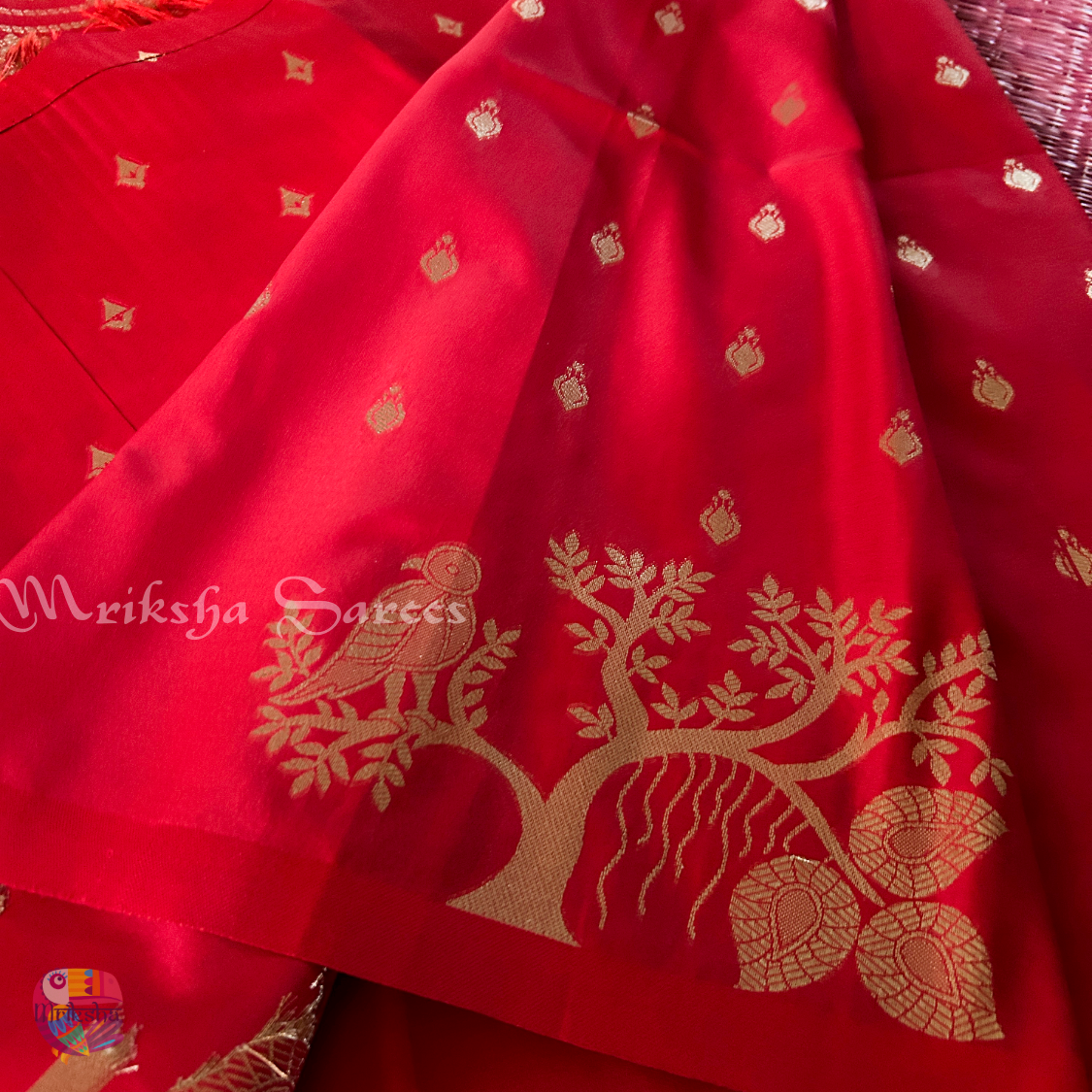 Banarasi Zari Embroidery Soft Silk Saree – Floral & Bird Motif Collection (Green, Red, Teal Variants)